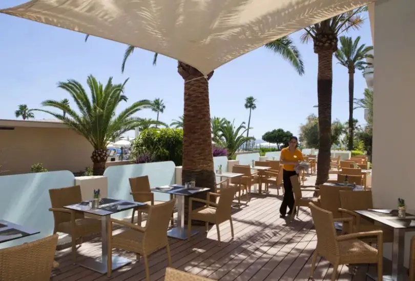 Restauracja i jedzenie w hotelu Sabina Playa