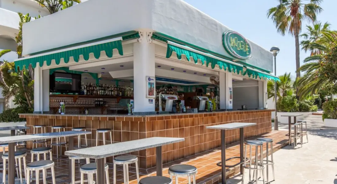 Restauracja i jedzenie w hotelu Ses Cases dOr