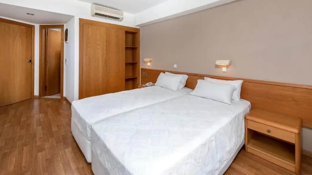 Sirene Beach — SIRENE BEACH