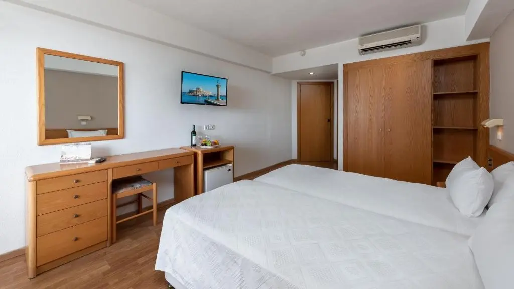 Sirene Beach — SIRENE BEACH