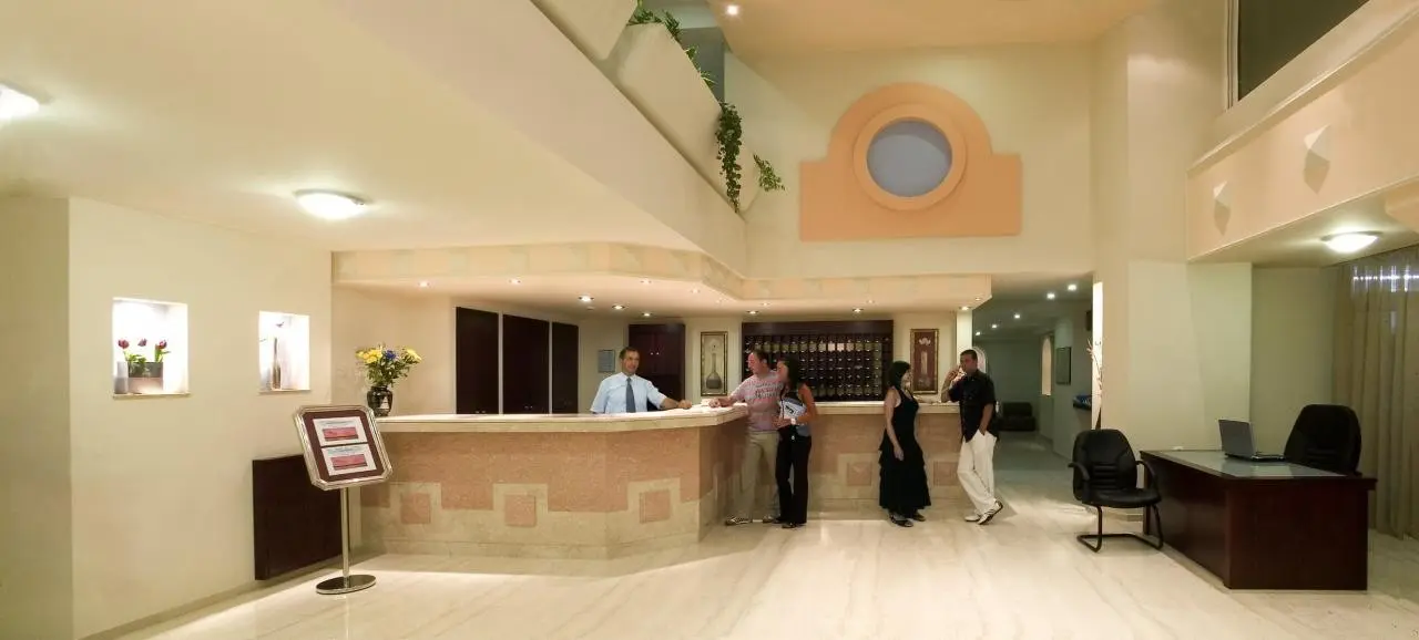 Sirene Beach — SIRENE BEACH