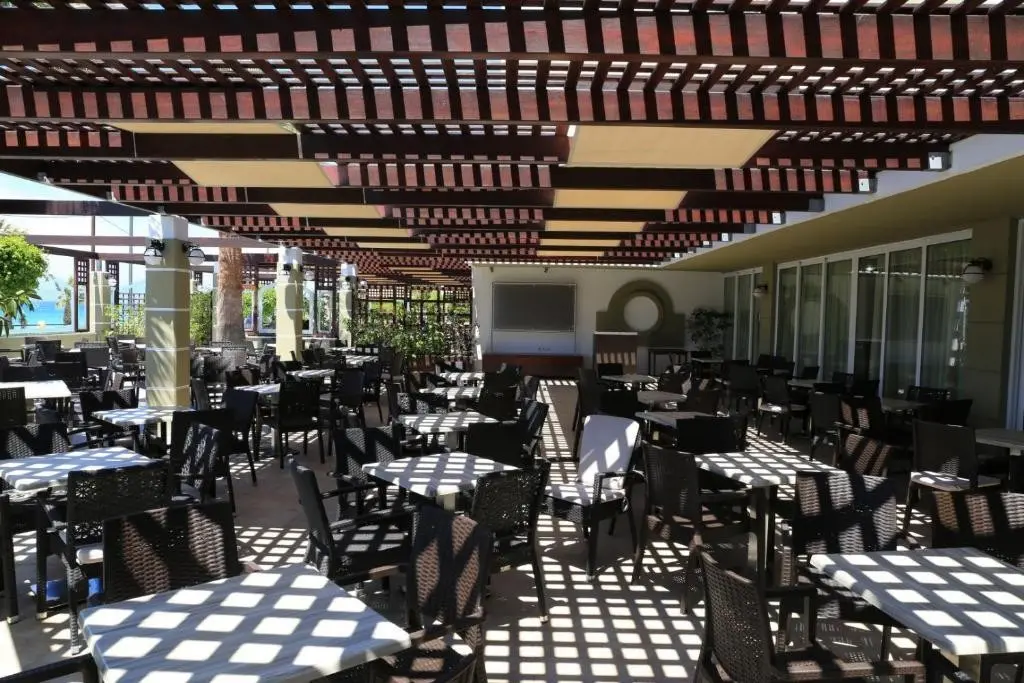 Sirene Beach — SIRENE BEACH