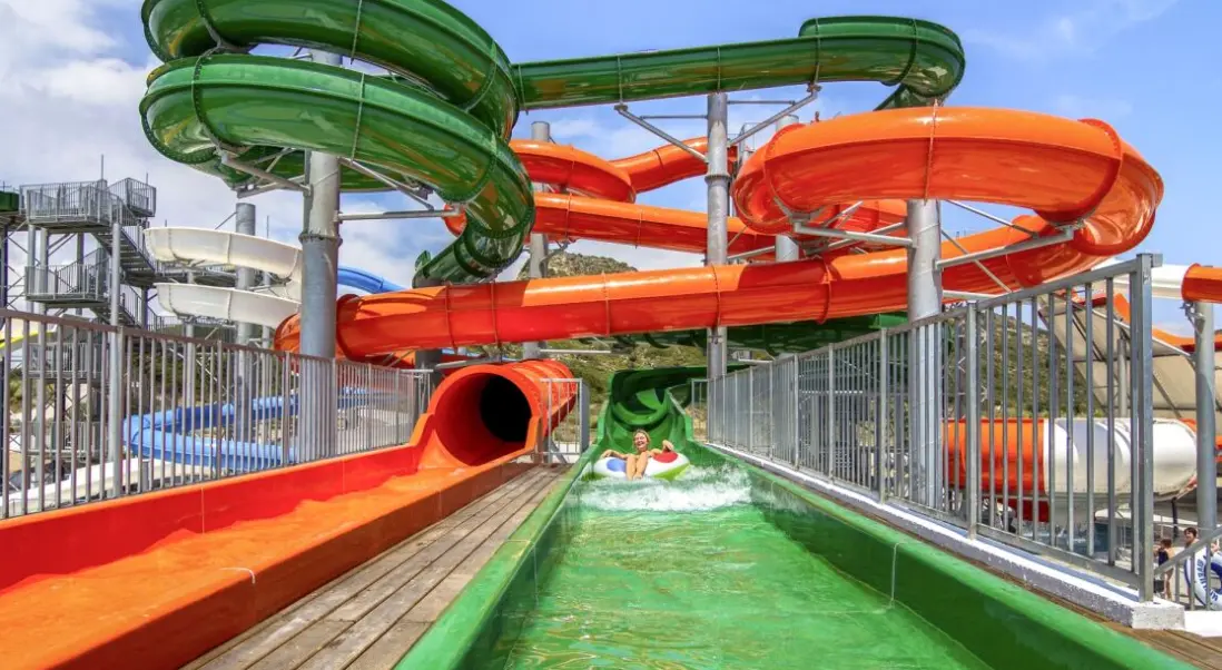 Basen w hotelu SplashWorld Sun Palace