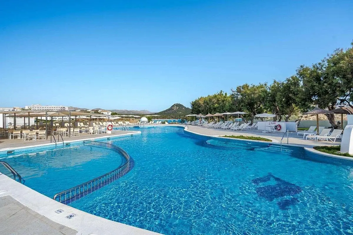Basen w hotelu Thb Cala Lliteras