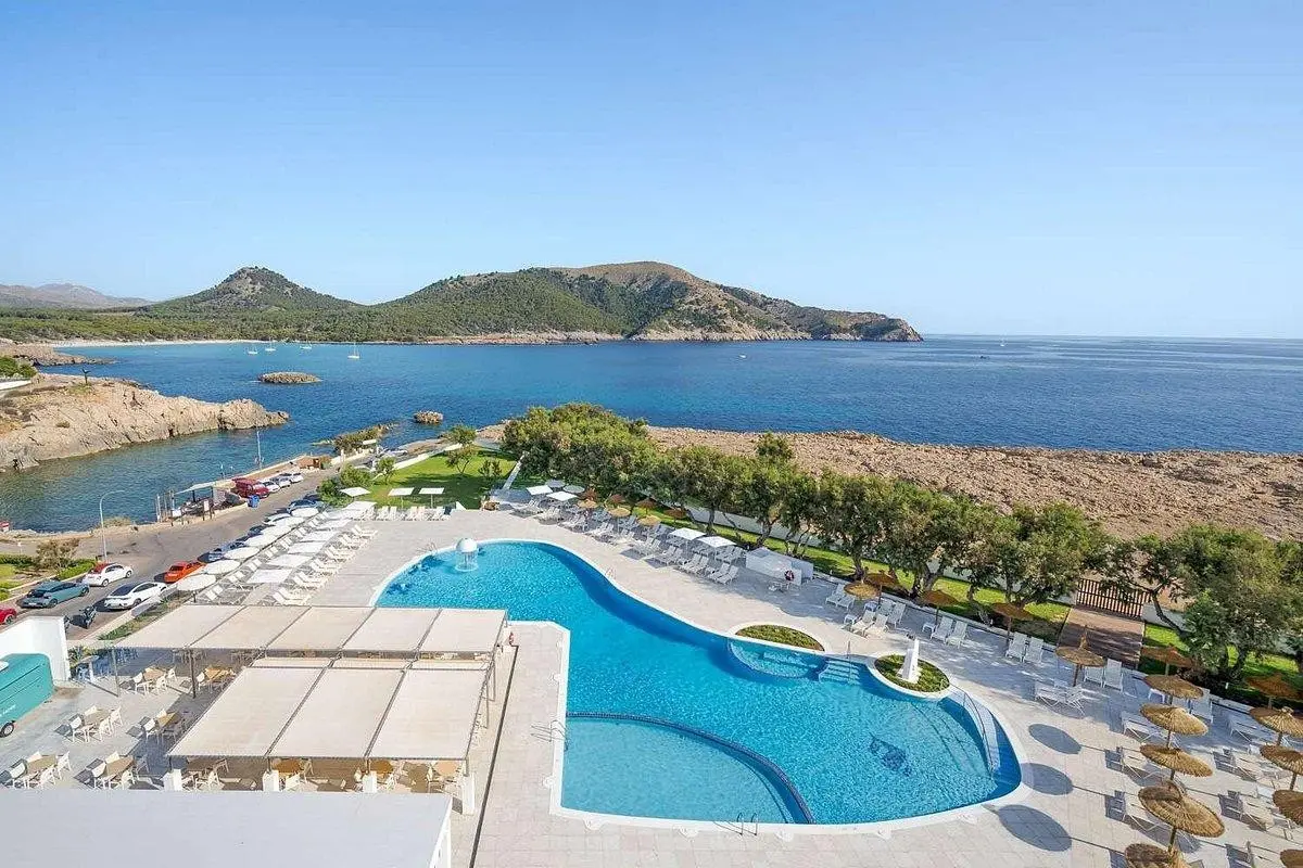 Basen w hotelu Thb Cala Lliteras