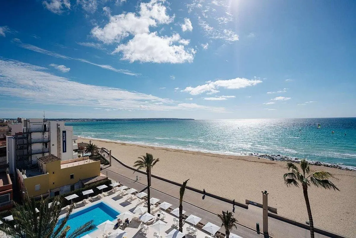 Plaża przy hotelu Thb El Cid