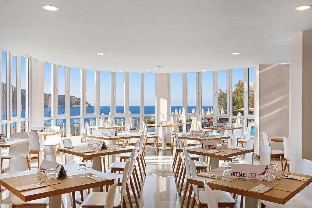 Restauracja i jedzenie w hotelu Thb Guya Playa