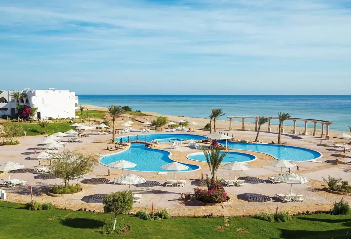 Basen w hotelu The Three Corners Equinox Beach Resort