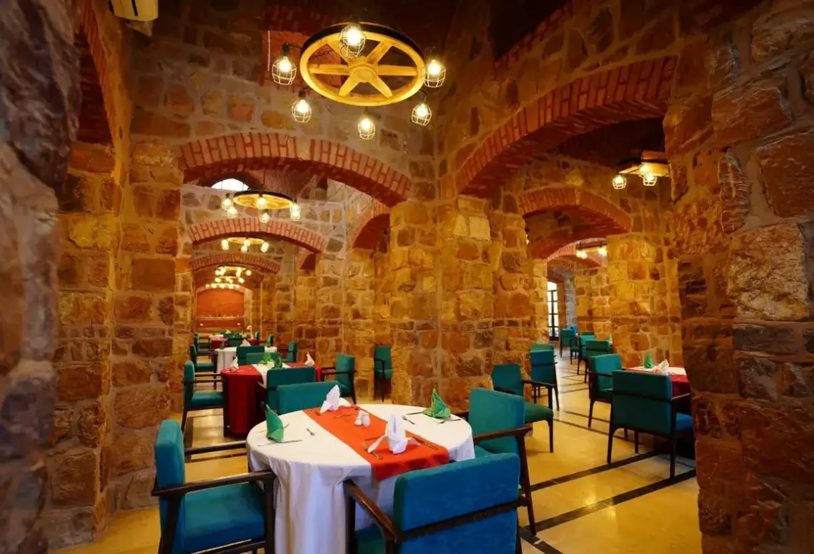 Restauracja i jedzenie w hotelu Utopia Blue Resort