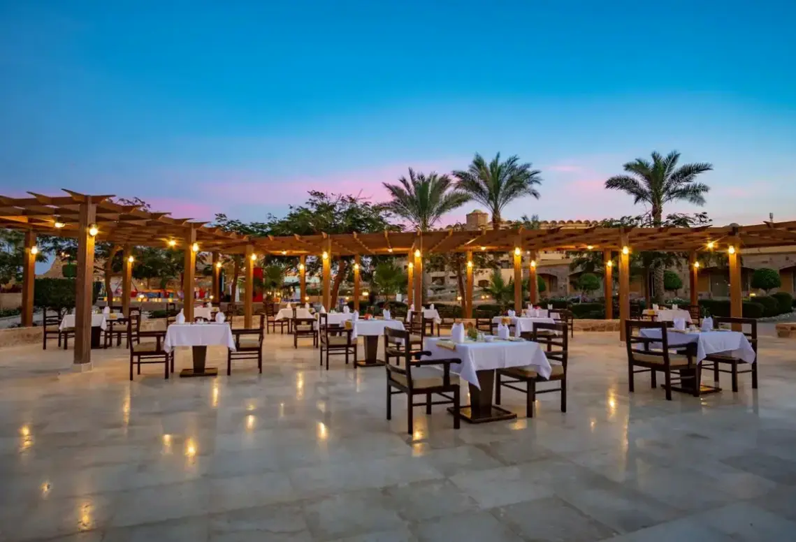Restauracja i jedzenie w hotelu Utopia Blue Resort