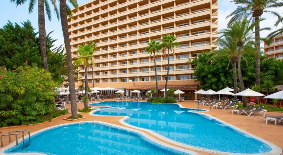 Basen w hotelu Valentin Reina Paguera