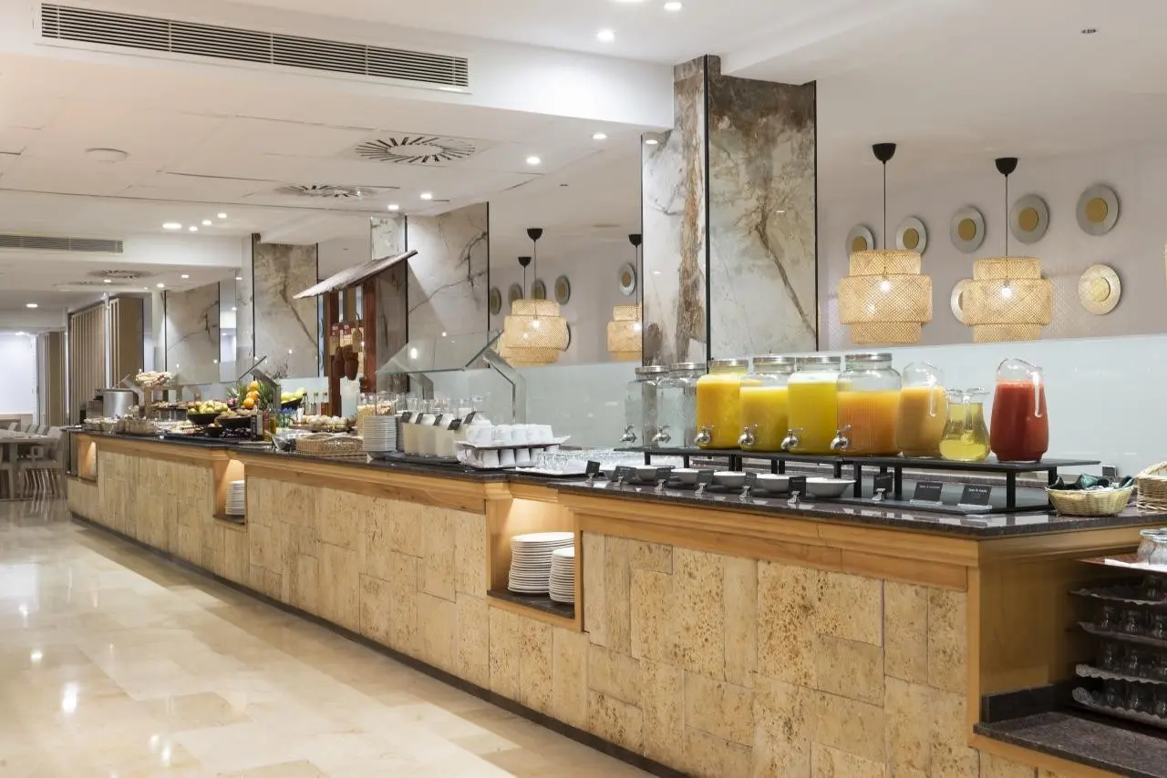 Restauracja i jedzenie w hotelu Valentin Somni Suite Hotel