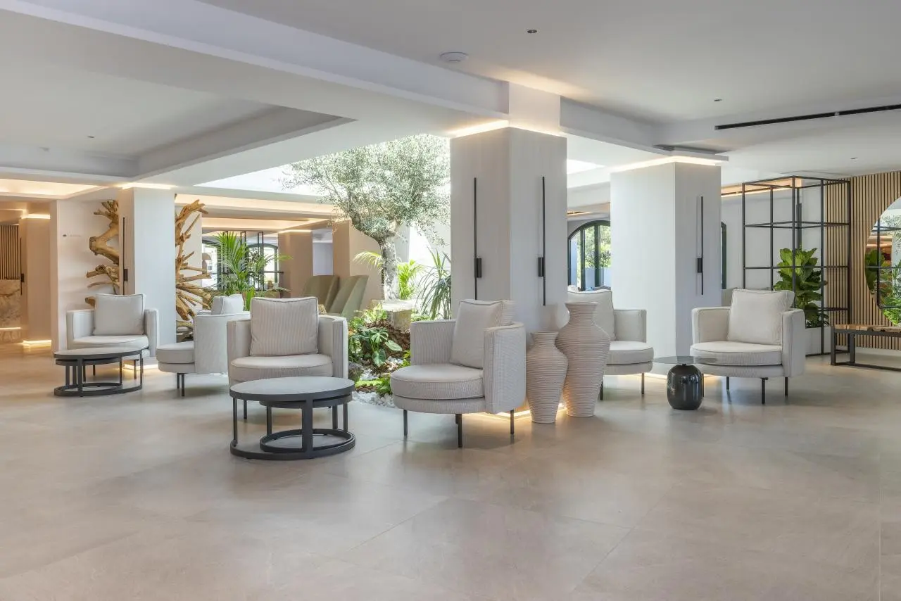 Lobby hotelu Valentin Somni Suite Hotel
