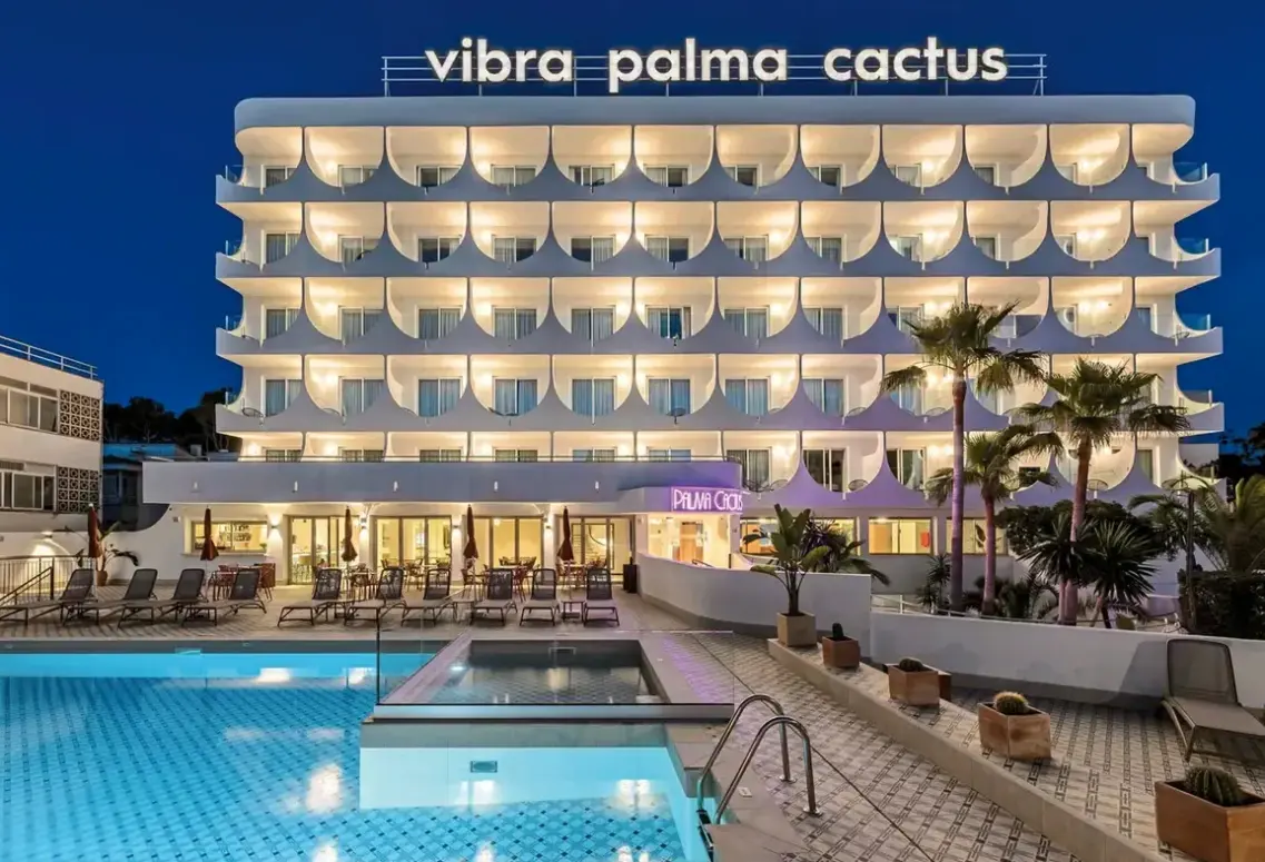 Basen w hotelu Vibra Palma Cactus