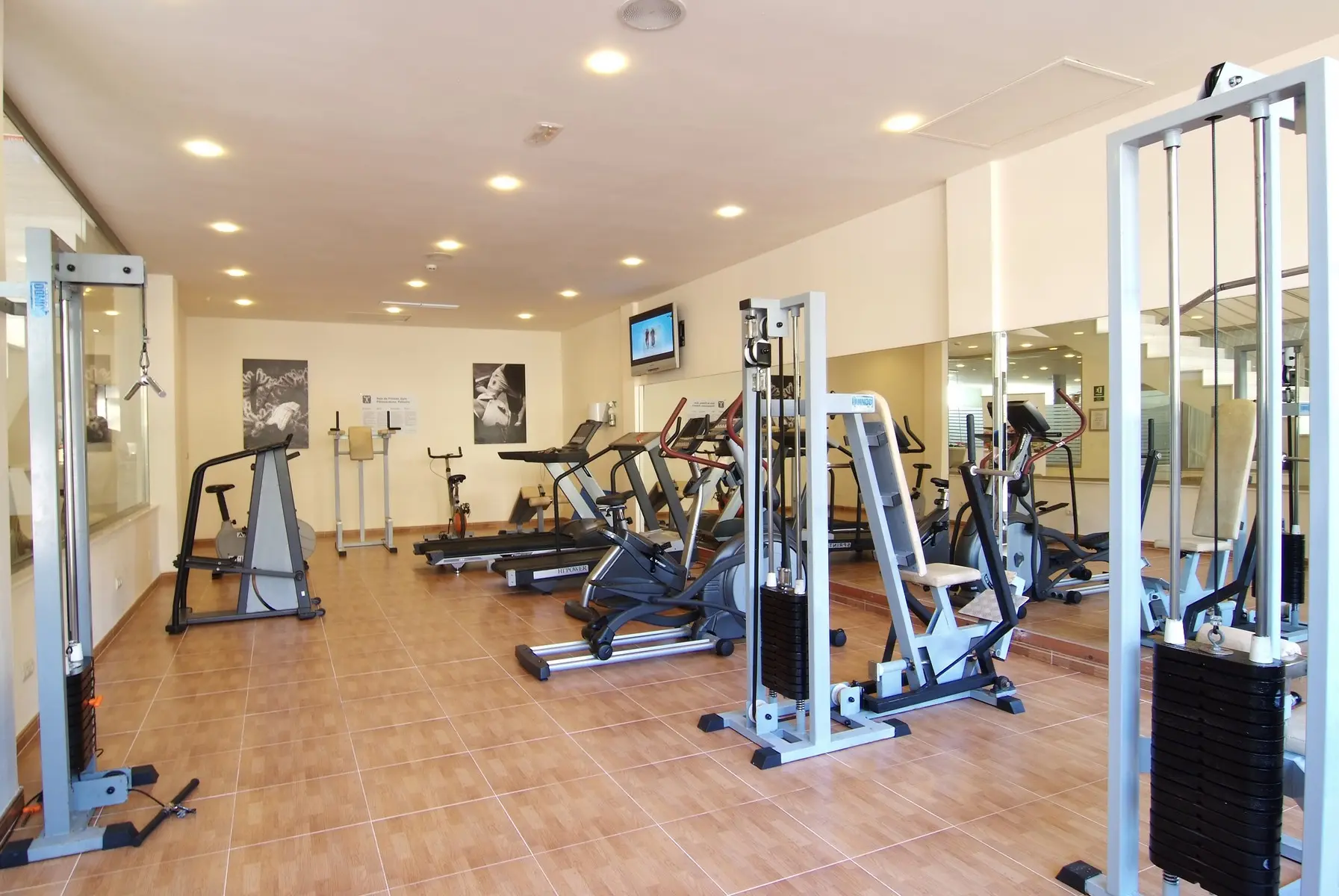 Siłownia w hotelu Zafiro Mallorca
