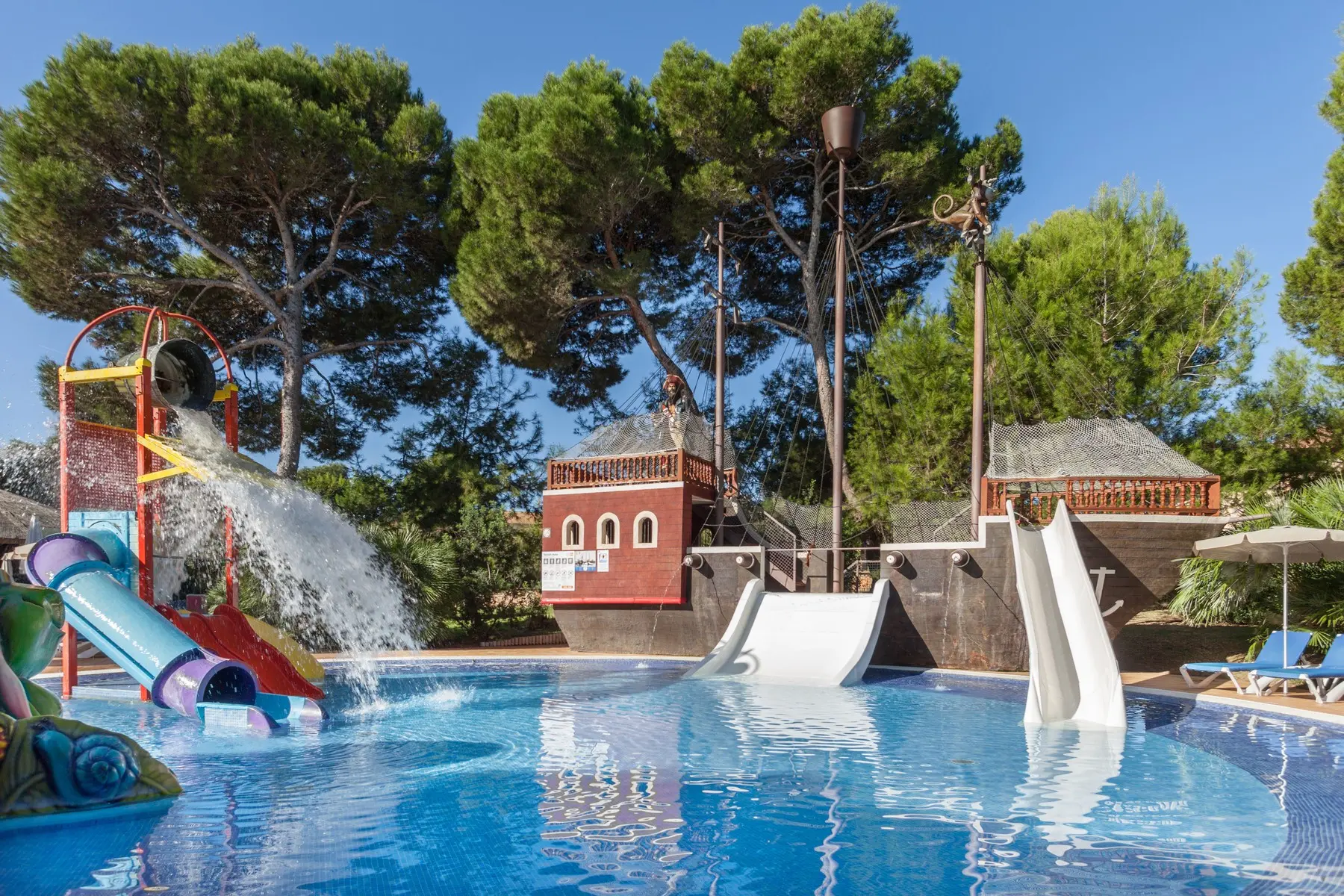 Basen w hotelu Zafiro Mallorca