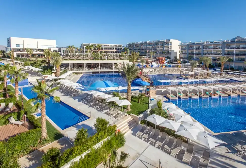 Basen w hotelu Zafiro Palace Alcudia