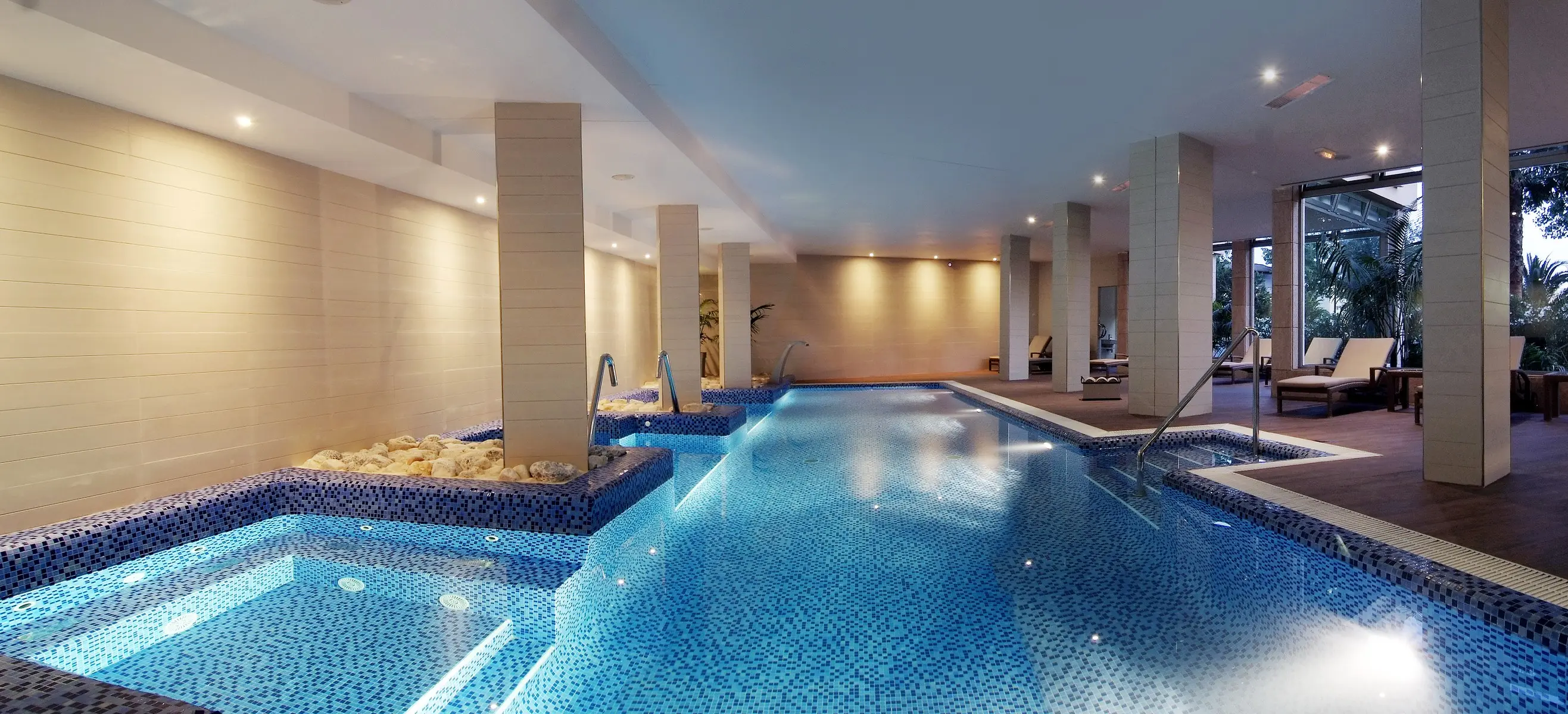 Zafiro Tropic — ZAFIRO TROPIC