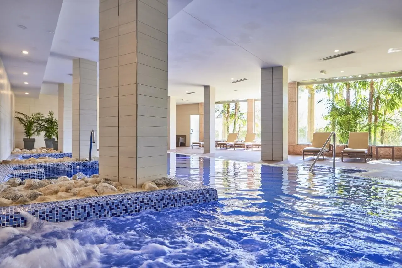 Zafiro Tropic — ZAFIRO TROPIC