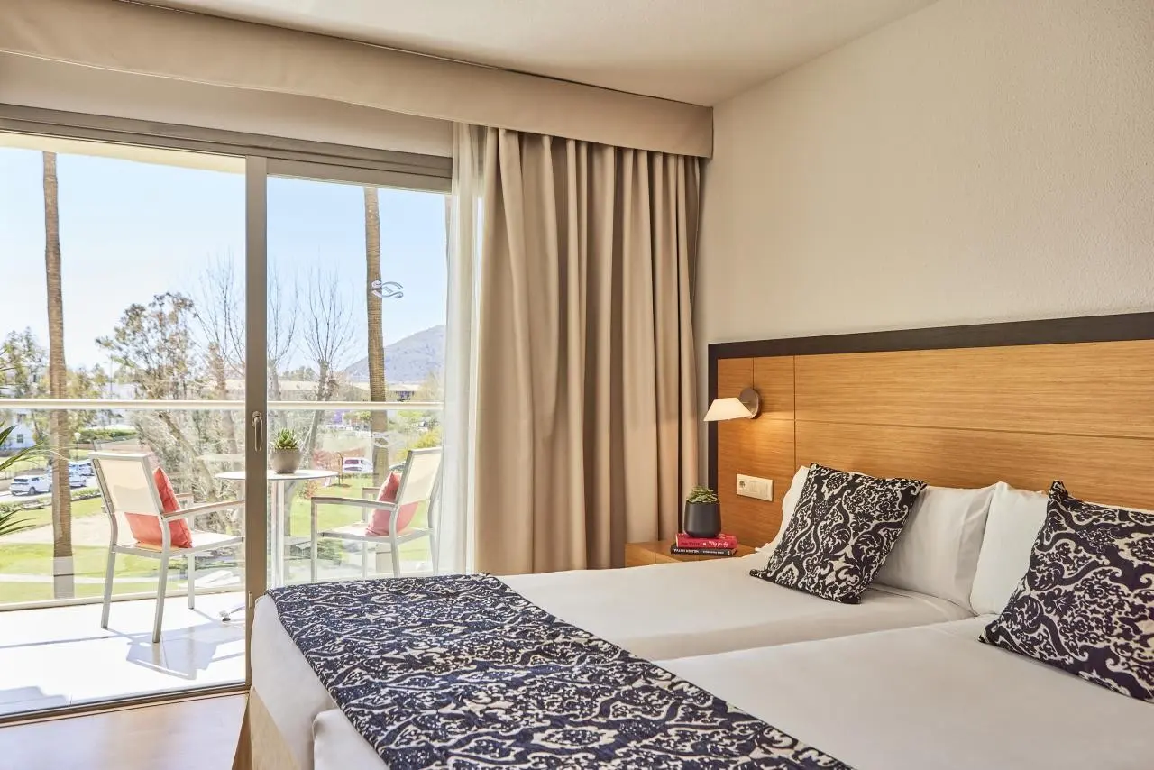 Zafiro Tropic — ZAFIRO TROPIC