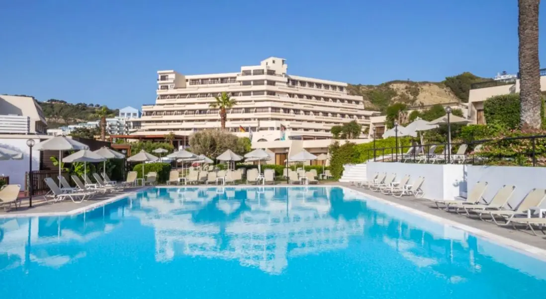Basen w hotelu Zeus Hotels Sol by Melia Cosmopolitan