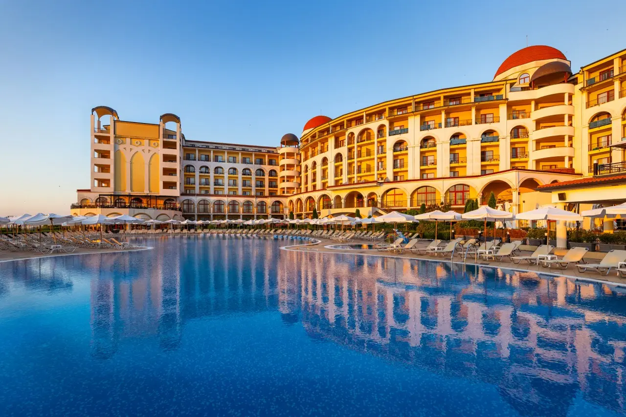 Alua Helios Bay — ALUA HELIOS BAY