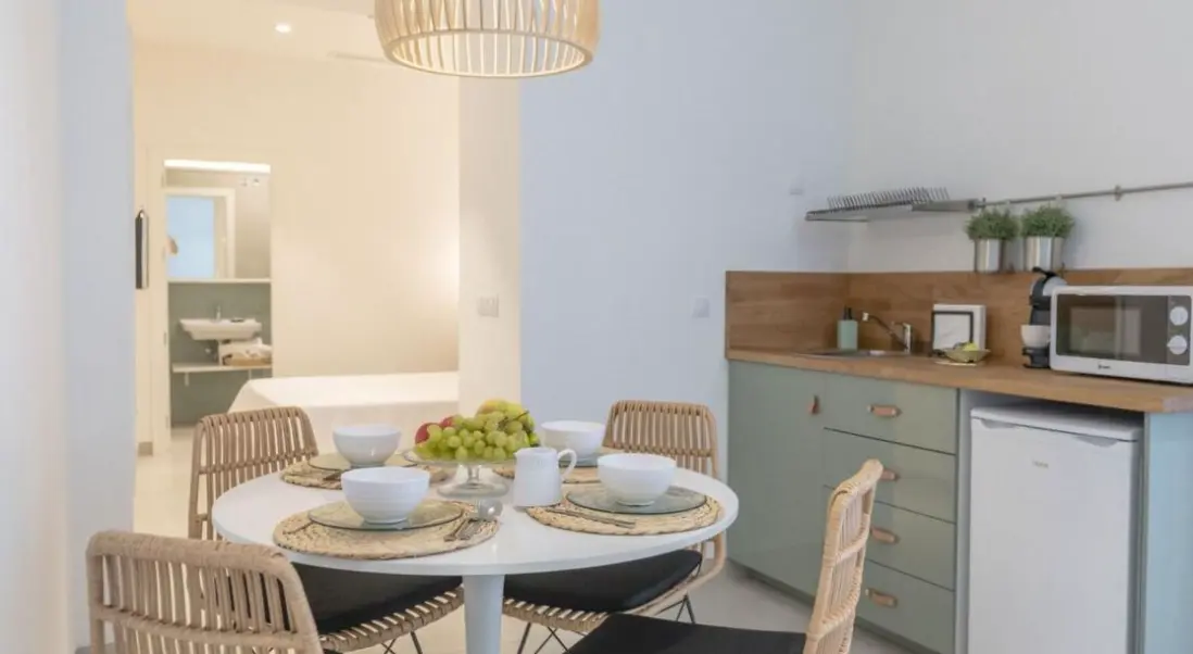 Restauracja i jedzenie w hotelu Alzocaire Hostal Boutique