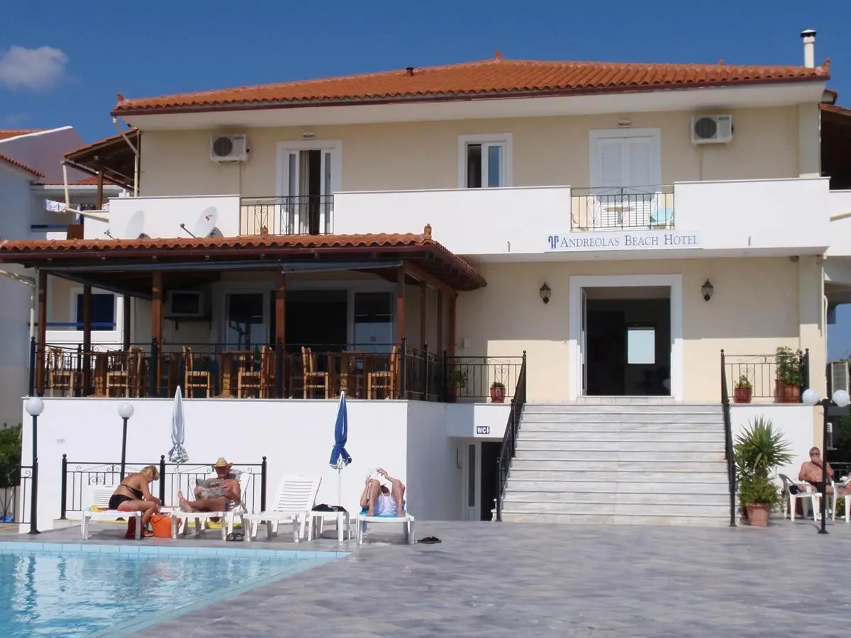 Basen w hotelu Andreolas Beach