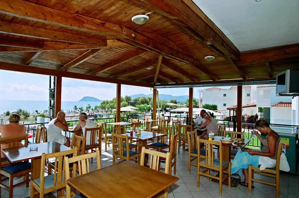 Restauracja i jedzenie w hotelu Andreolas Beach