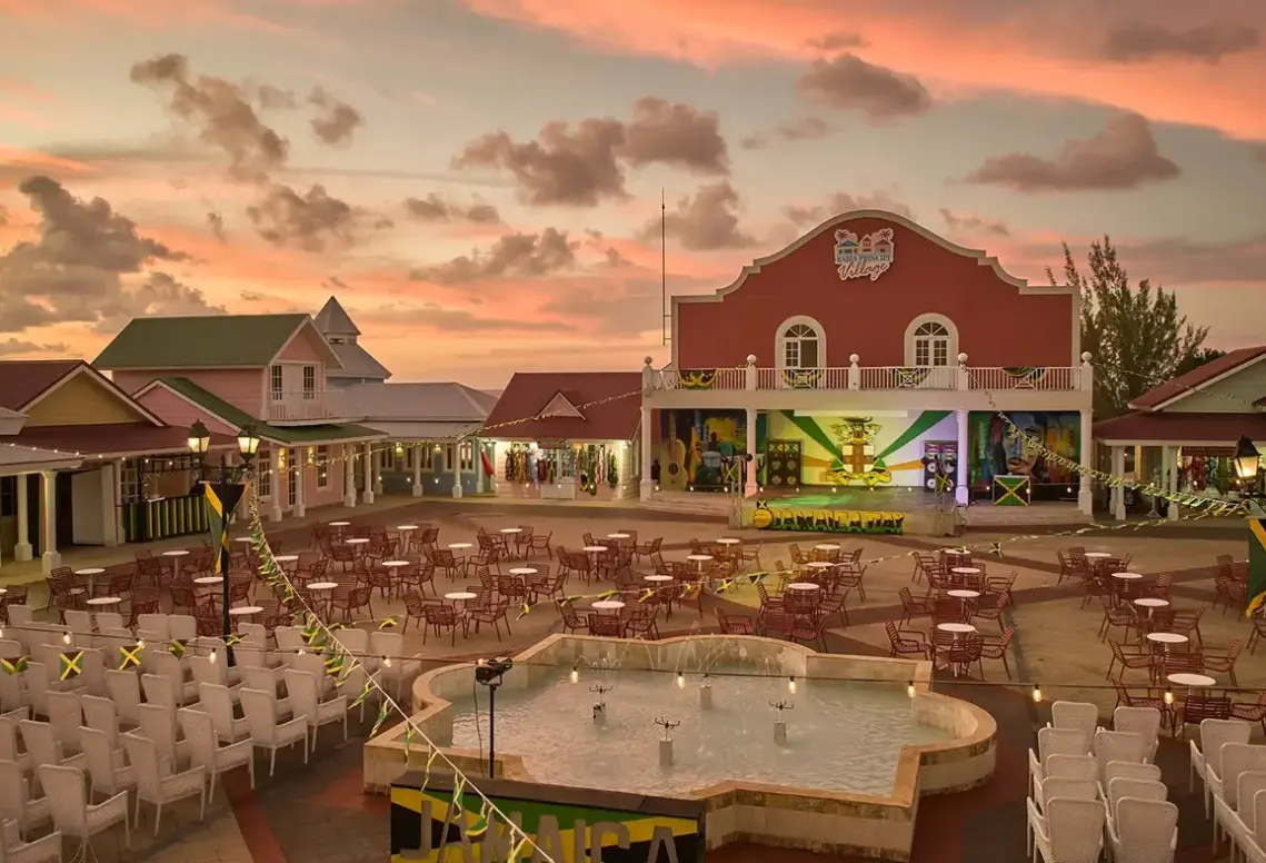 Restauracja i jedzenie w hotelu Bahia Principe Grand Jamaica