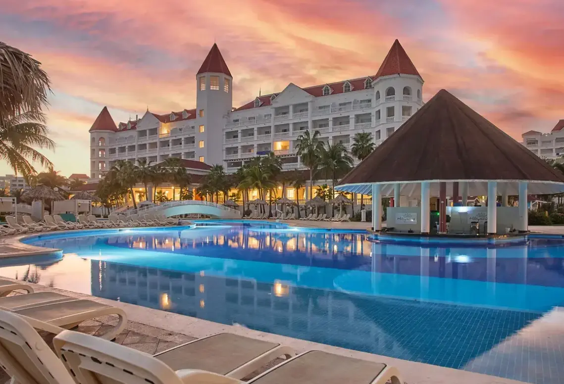 Basen w hotelu Bahia Principe Grand Jamaica