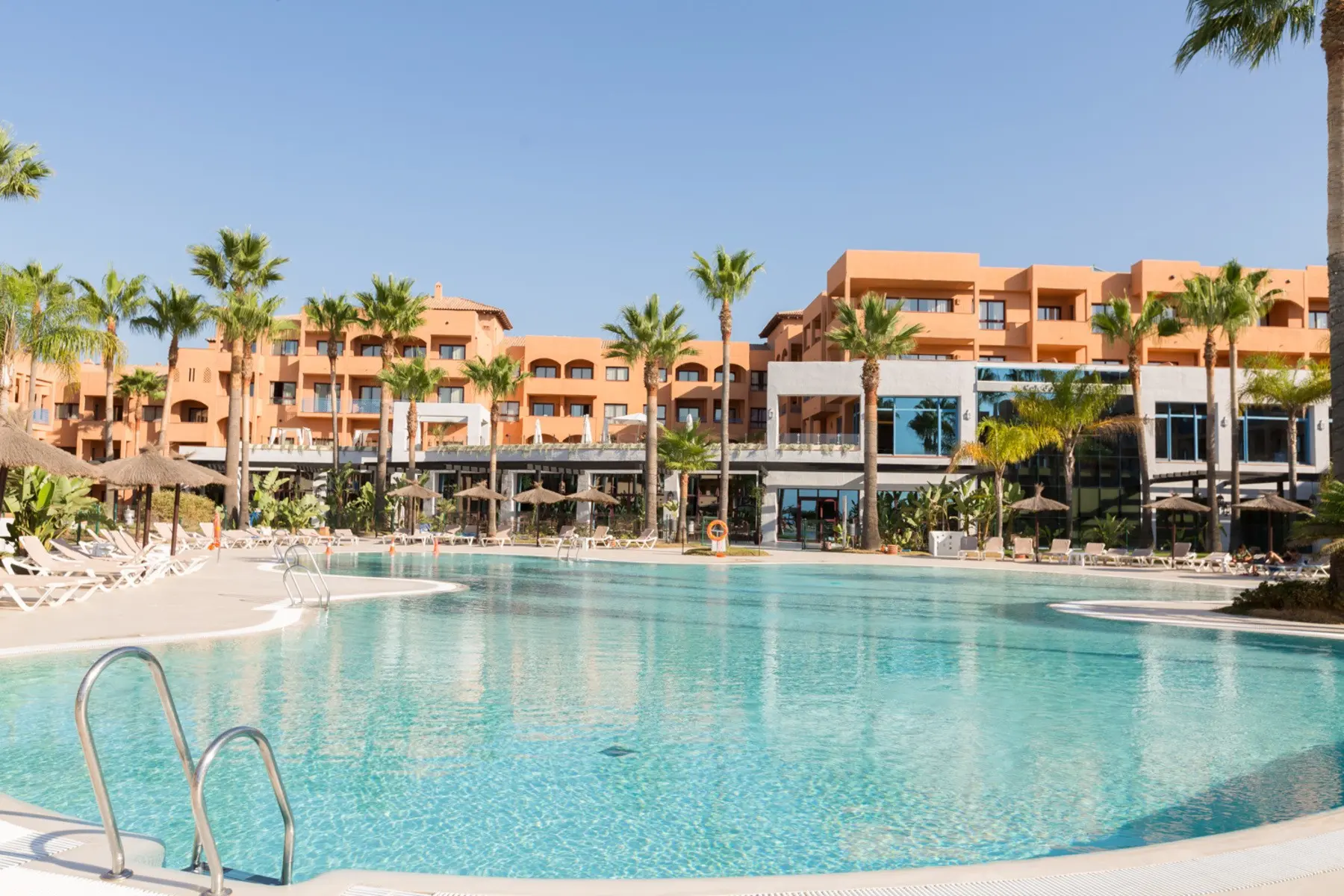 Basen w hotelu Bakour Oh Nice Costa del Sol
