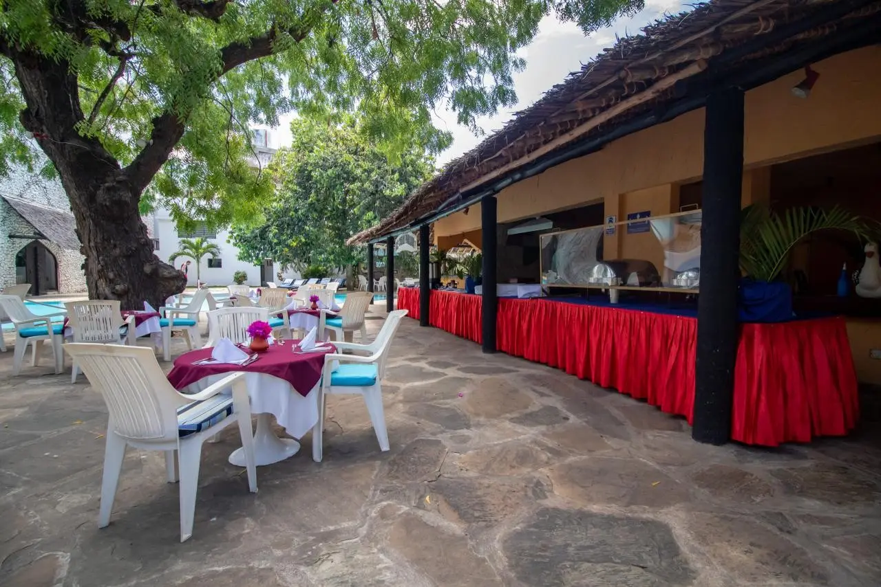 Bamburi Beach — BAMBURI BEACH