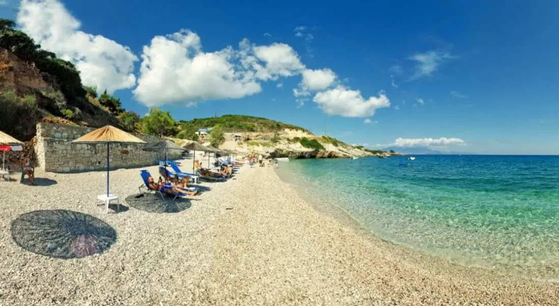 Plaża przy hotelu Belussi Beach Hotel & Suites