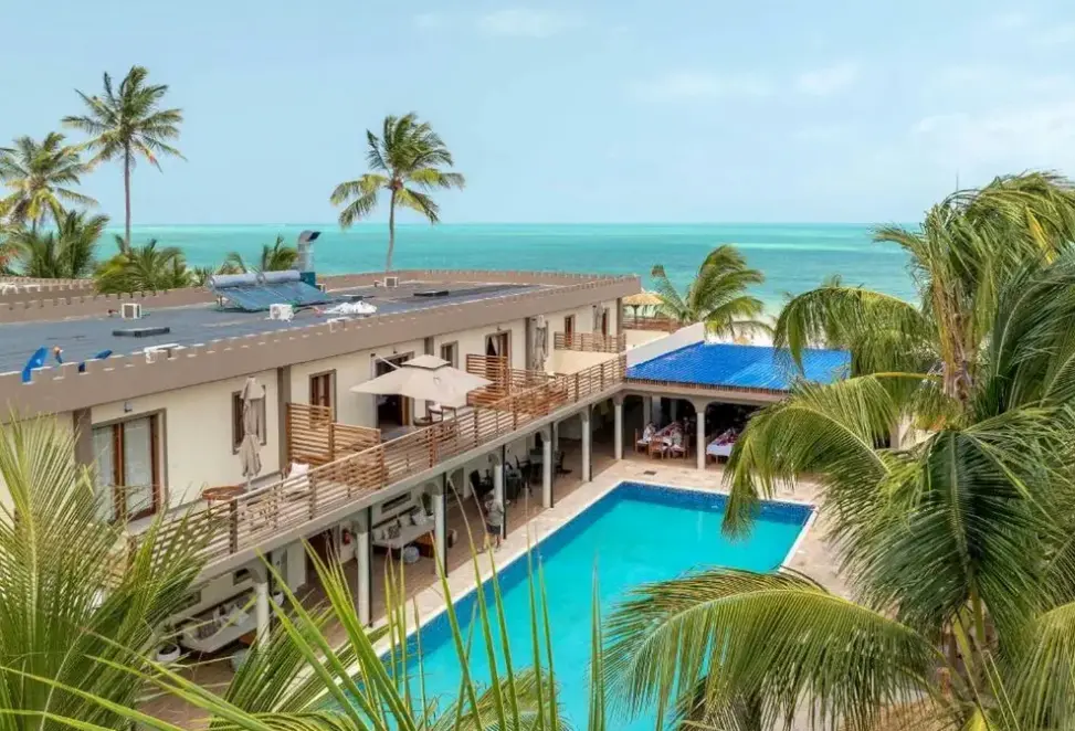 Basen w hotelu Blackstone Beach Resort