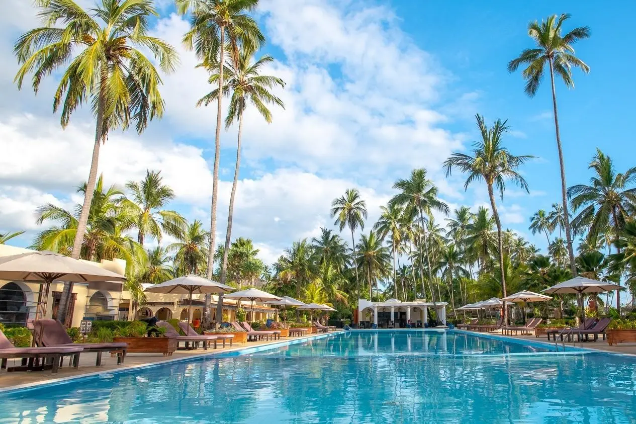 Bluebay Beach Resort & Spa — gallery