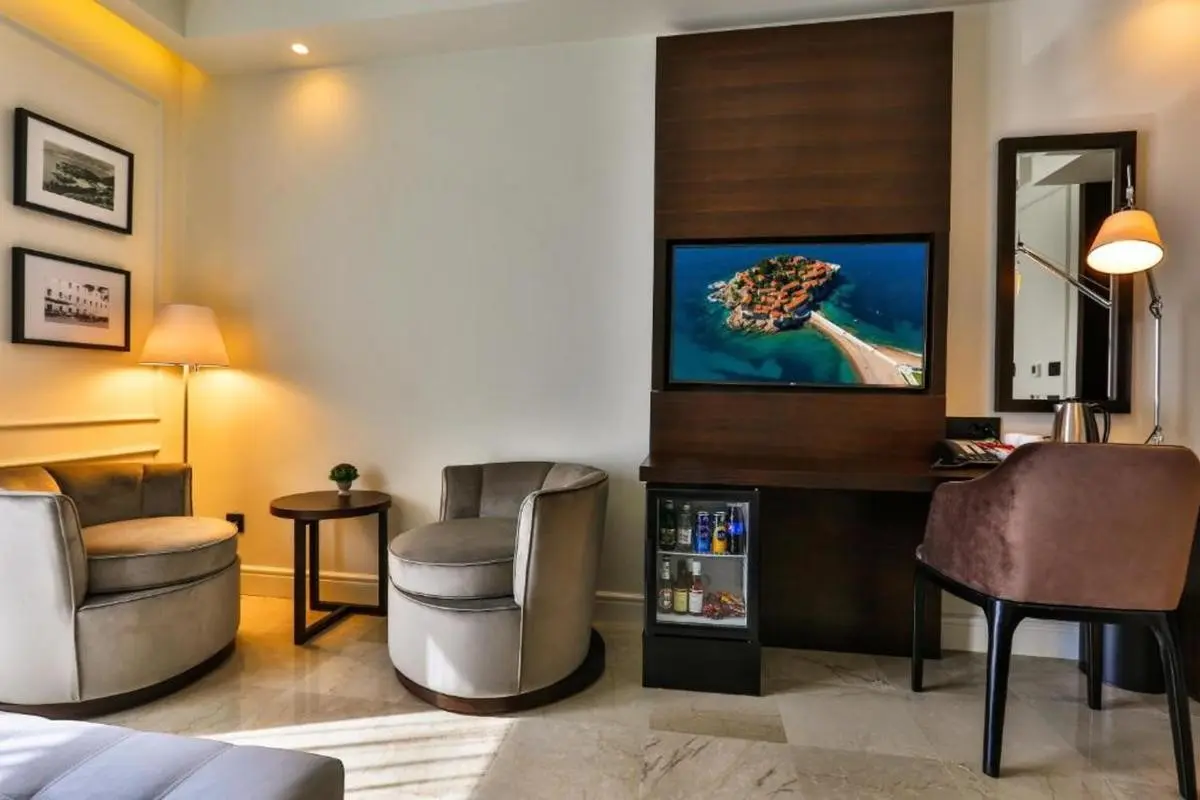 California Beach — CALIFORNIA BY AYCON