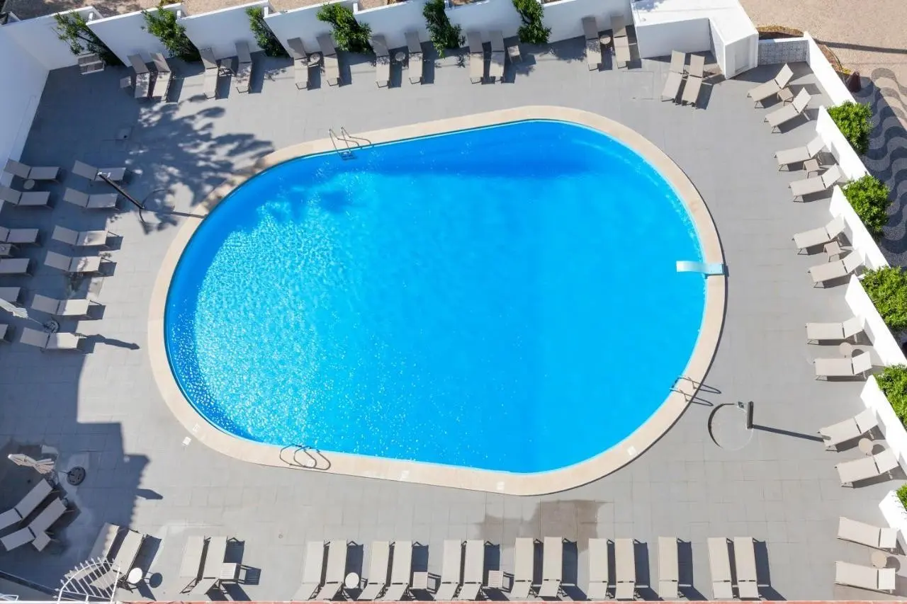 Carvi Beach Hotel — CARCAVELOS BEACH HOTEL (EX-PRAIA MAR)
