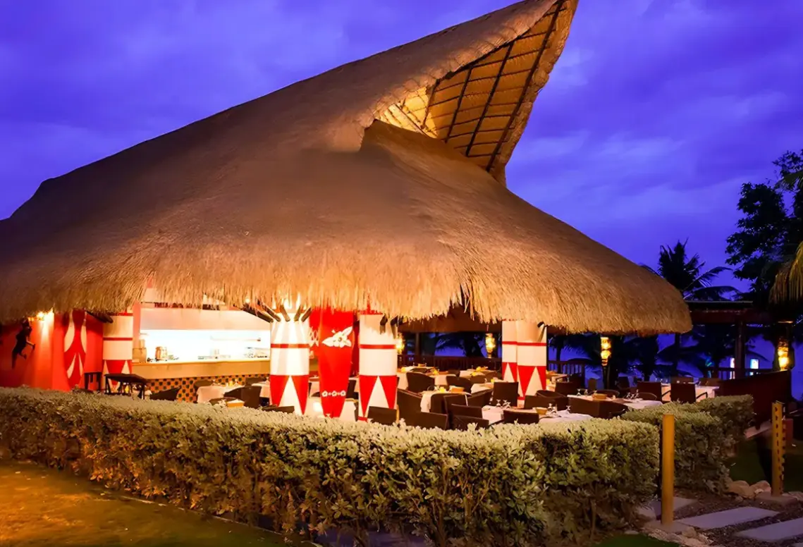 Restauracja i jedzenie w hotelu Decameron Barú