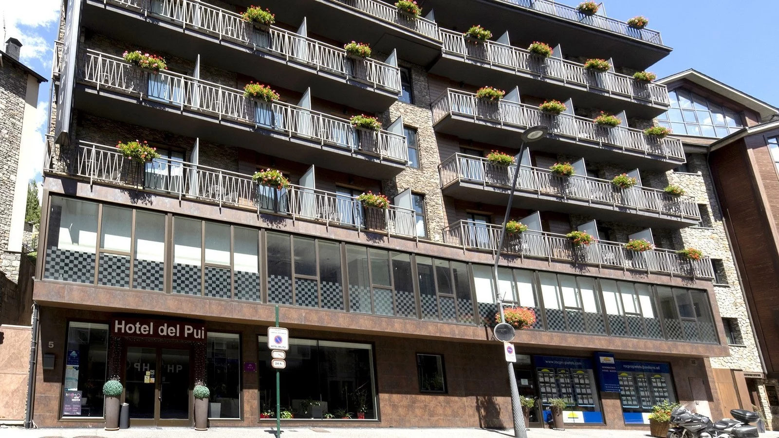 Hotel Hotel Del Pui w Andora - narty - oferta last minute