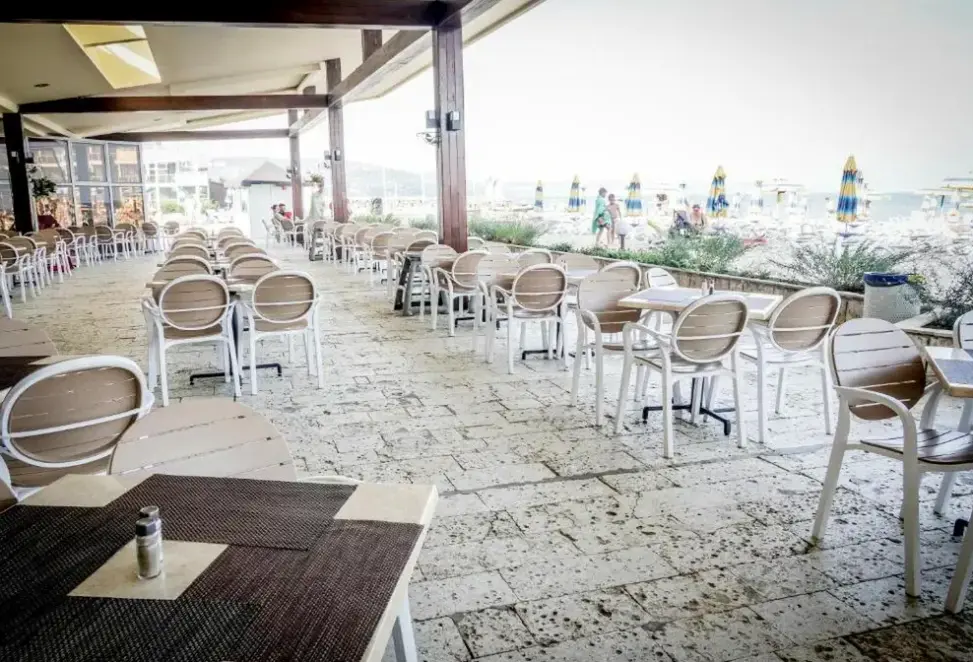 Restauracja i jedzenie w hotelu Gergana Beach