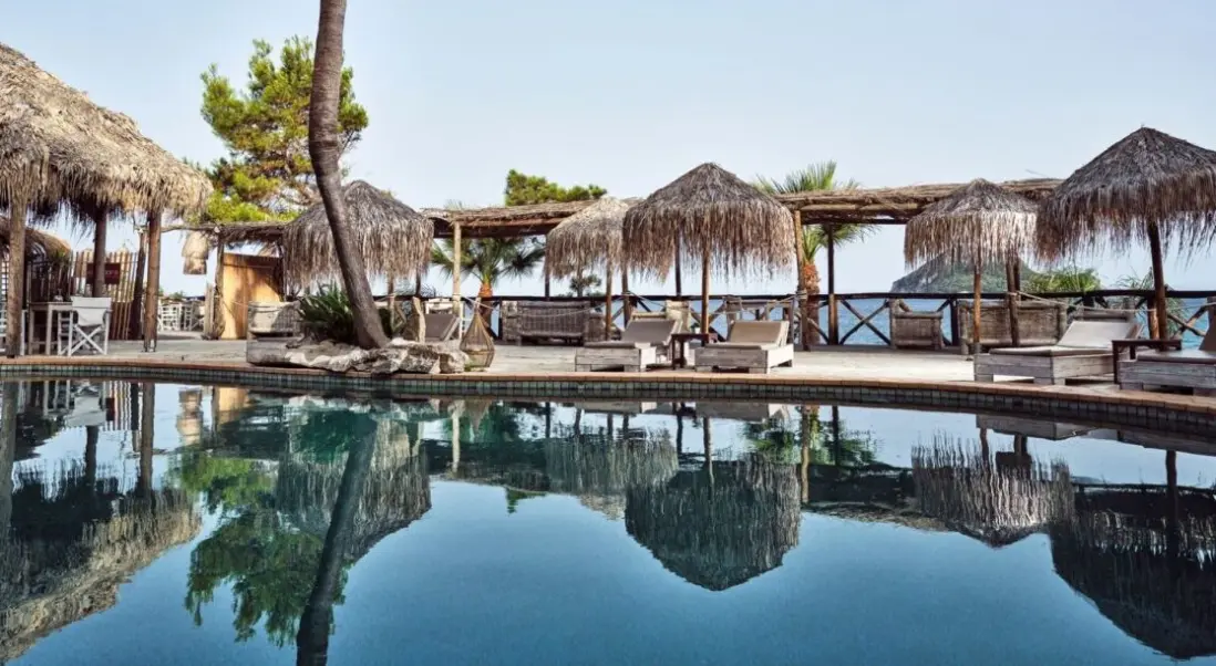 Basen w hotelu Gloria Maris Hotel Suites & Villas