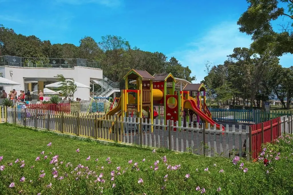 Golden Beach Parkhotel — FOREST BEACH