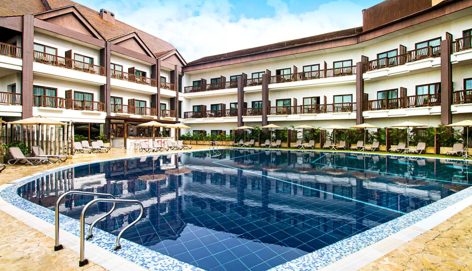 Basen w hotelu Grand Sirenis Cartagena