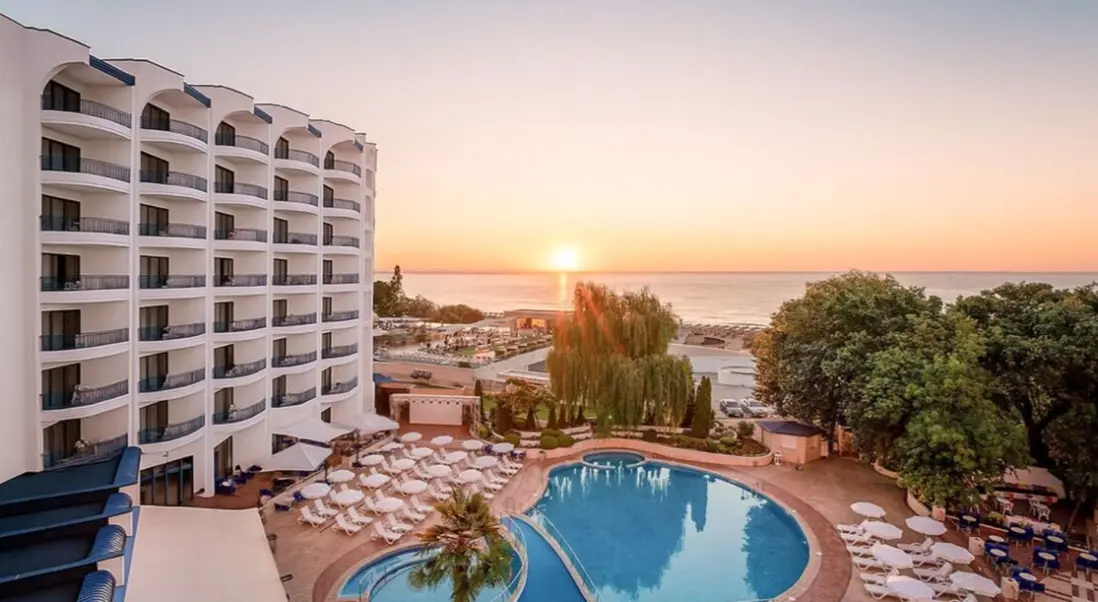Plaża przy hotelu Grifid Club Hotel Arabella