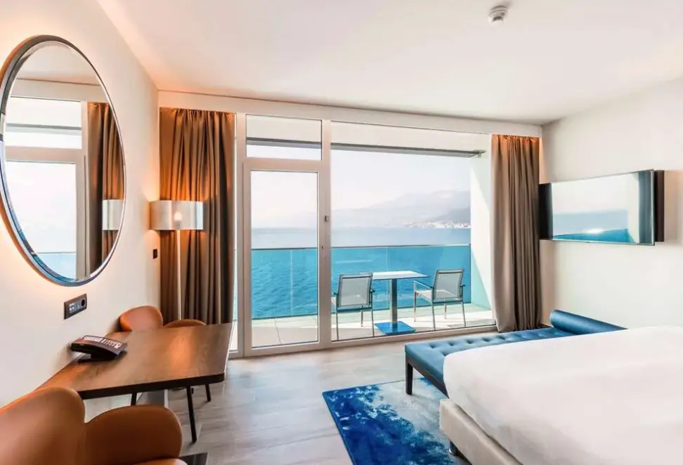 Pokój w hotelu Hilton Rijeka Costabella Beach Resort & Spa