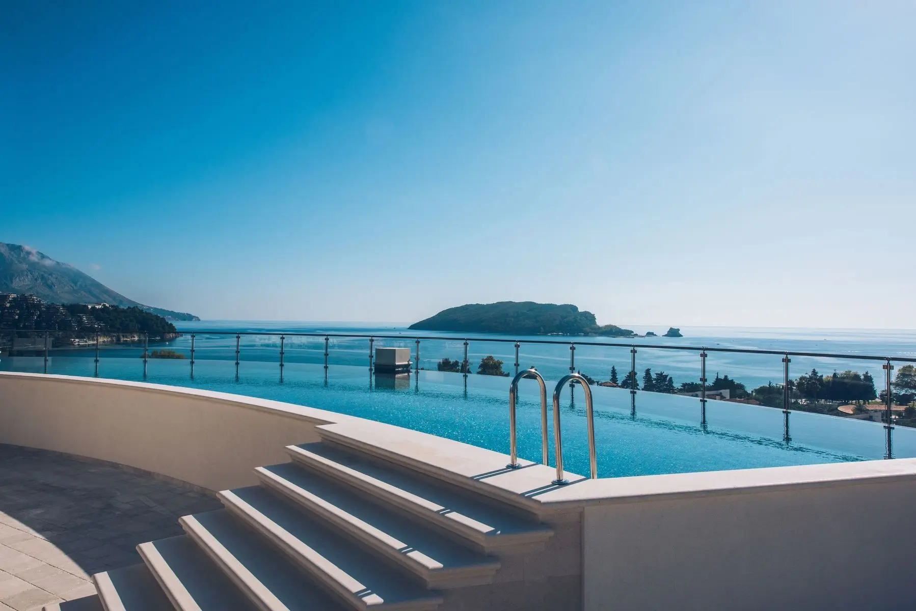 Iberostar Waves Slavija — IBEROSTAR WAVES SLAVIJA