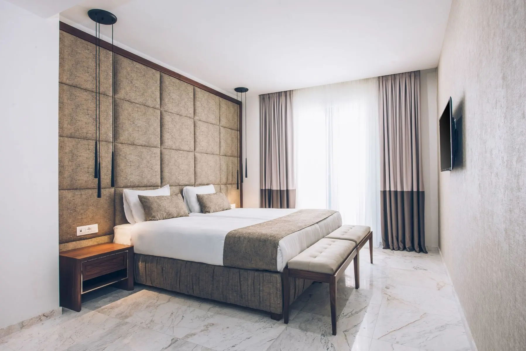 Iberostar Waves Slavija — IBEROSTAR WAVES SLAVIJA