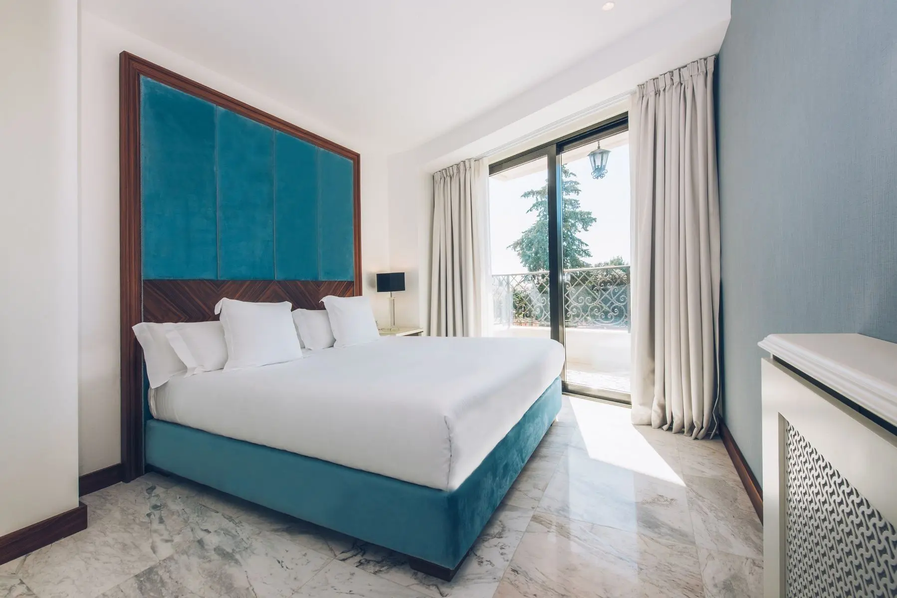 Iberostar Waves Slavija — IBEROSTAR WAVES SLAVIJA