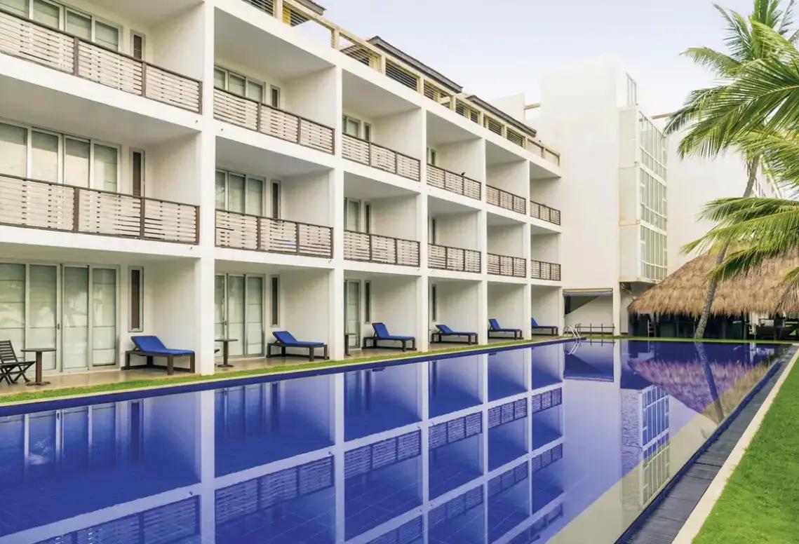 Basen w hotelu Jetwing Sea